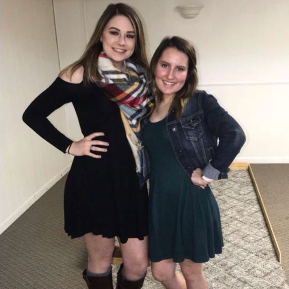 Meet your Posher, Alicia